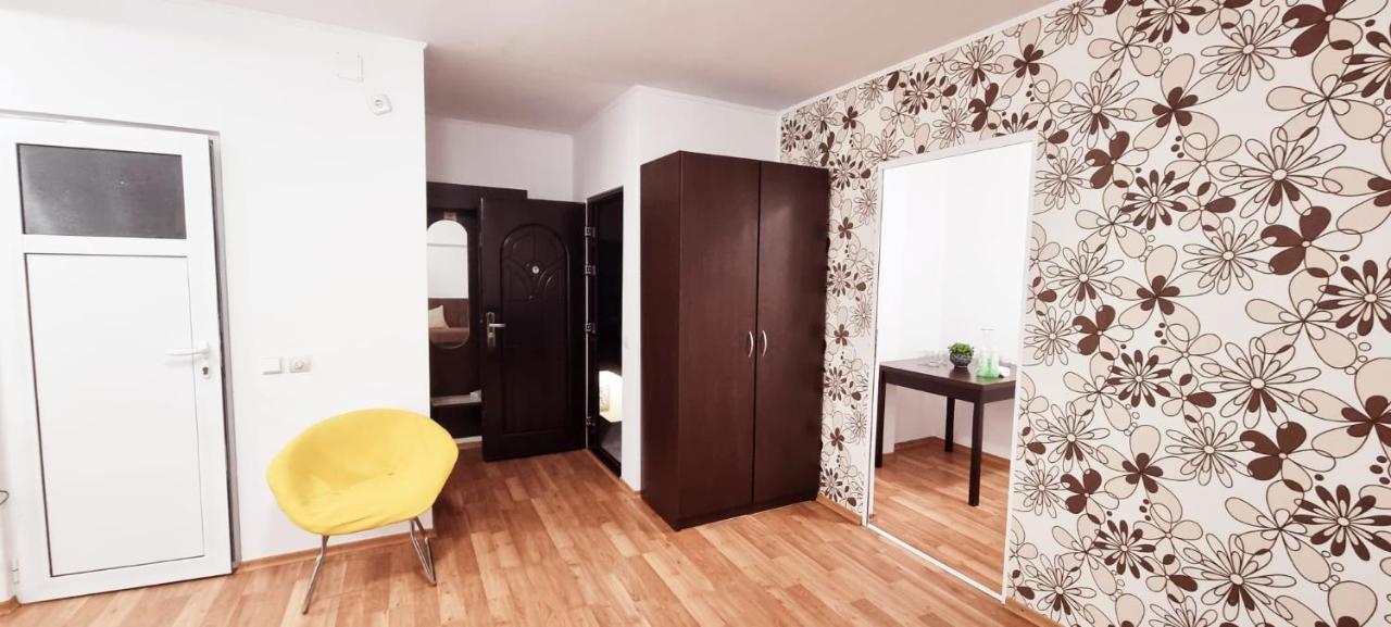 Apartamente Elegante In Regim Hotelier Jászvásár Kültér fotó