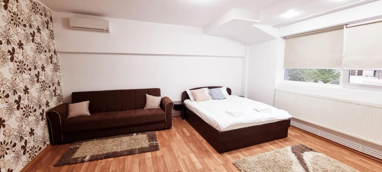 Apartamente Elegante In Regim Hotelier Jászvásár Kültér fotó