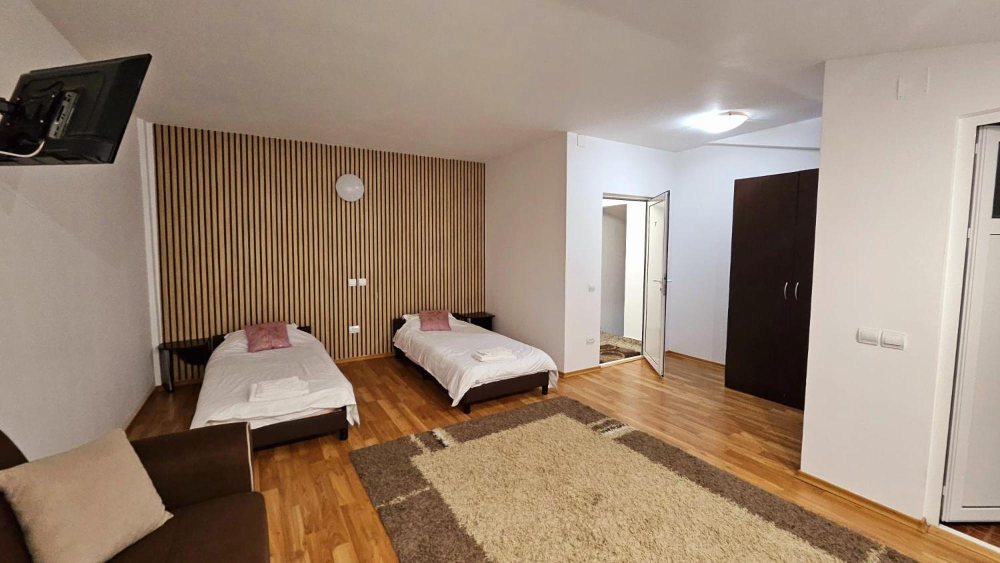 Apartamente Elegante In Regim Hotelier Jászvásár Kültér fotó